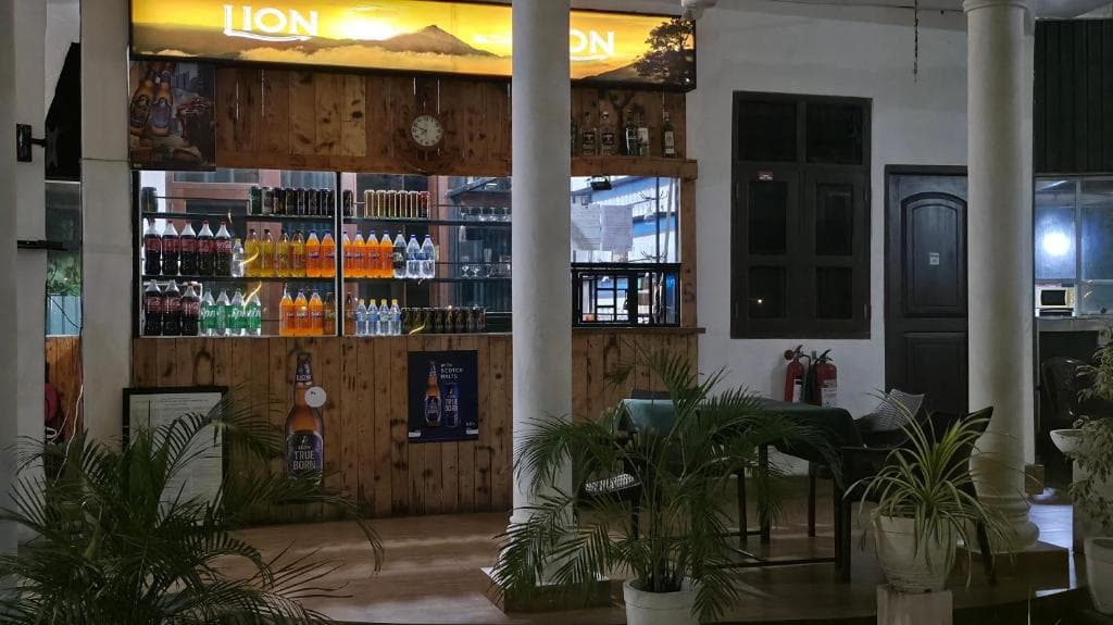 Resort Lounge & Bar
