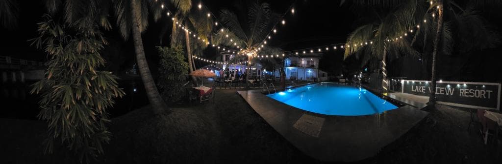 Scenic Waterfront Setting