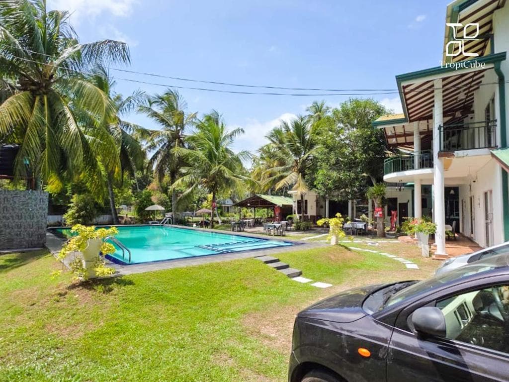 Lakeside Swimming Pool