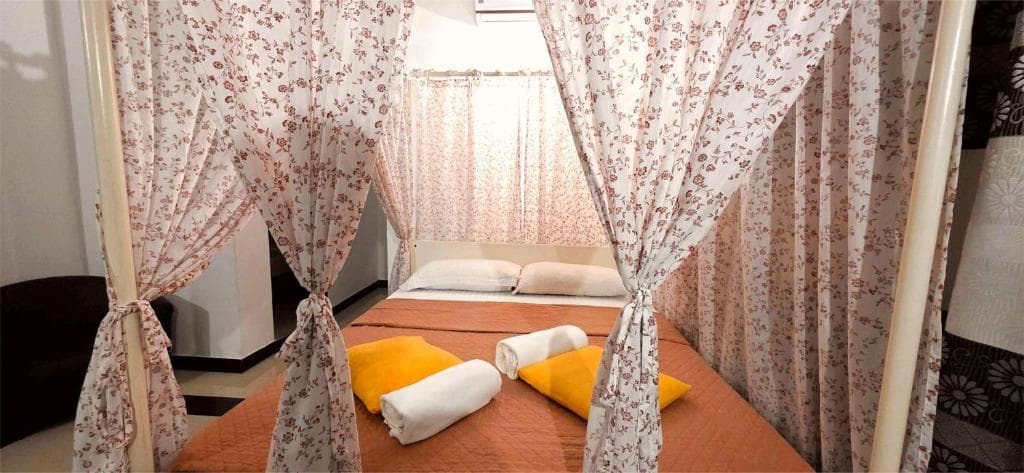 Four Poster Canopy Bed